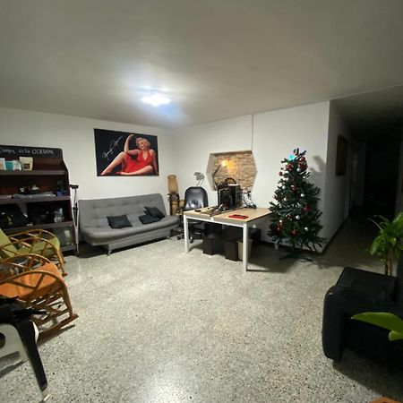 Hostel Kumho Alojamiento Medellin Exterior photo